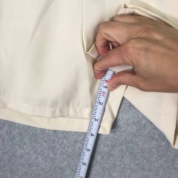 Japna Shorts Womens Medium Cream Career Church Preppy Academia Dressy Neutral - Picture 6 of 10